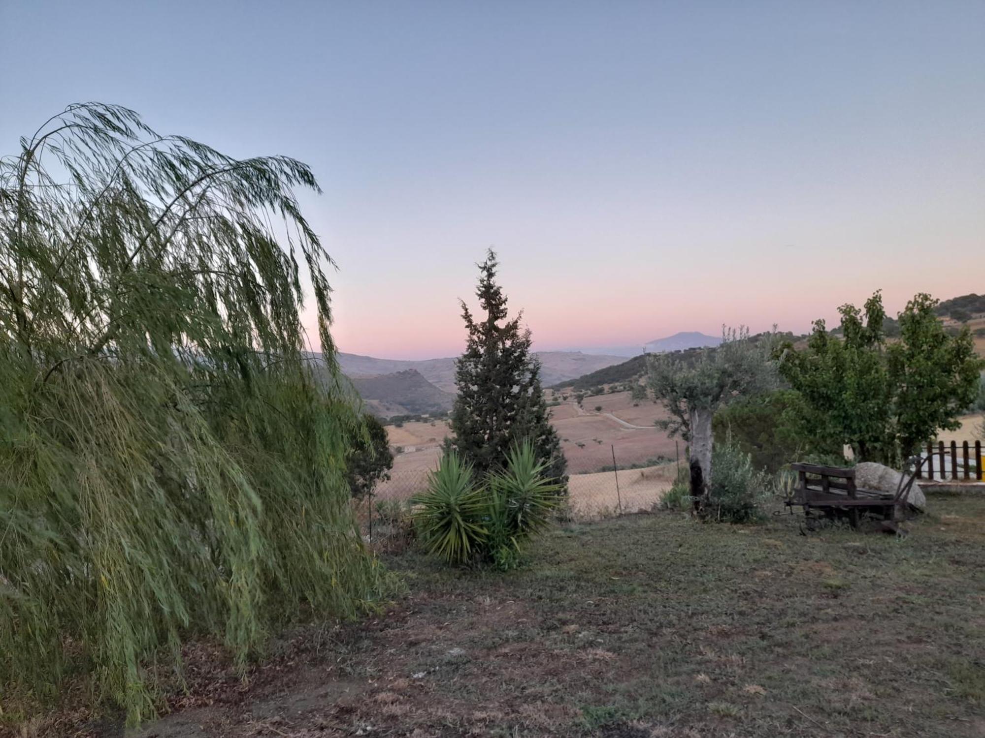 Agriturismo La Stragola Никозия Екстериор снимка