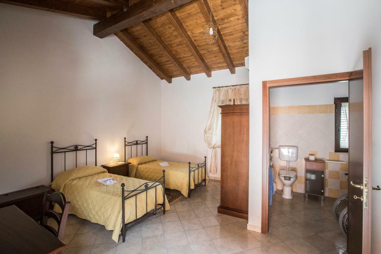 Agriturismo La Stragola Никозия Екстериор снимка