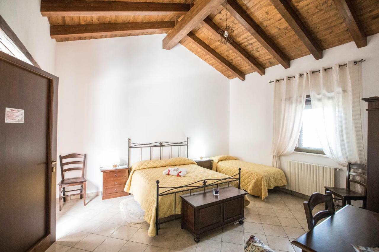 Agriturismo La Stragola Никозия Екстериор снимка