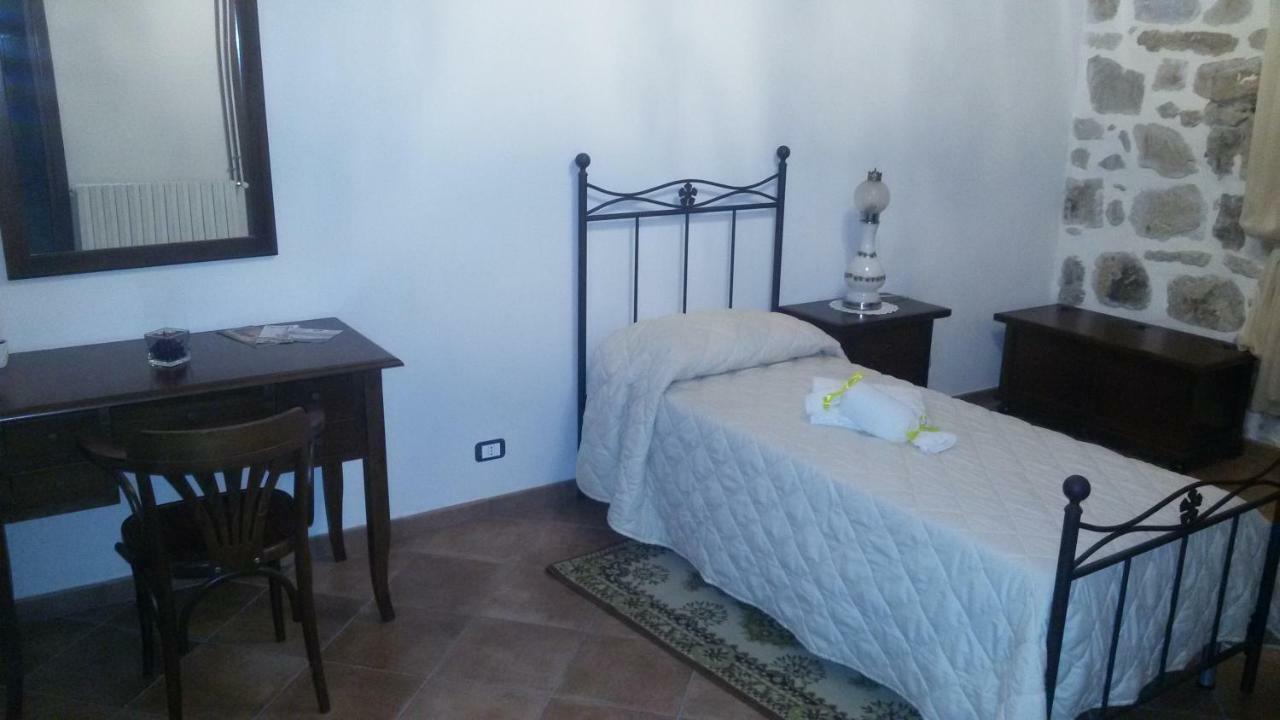 Agriturismo La Stragola Никозия Екстериор снимка