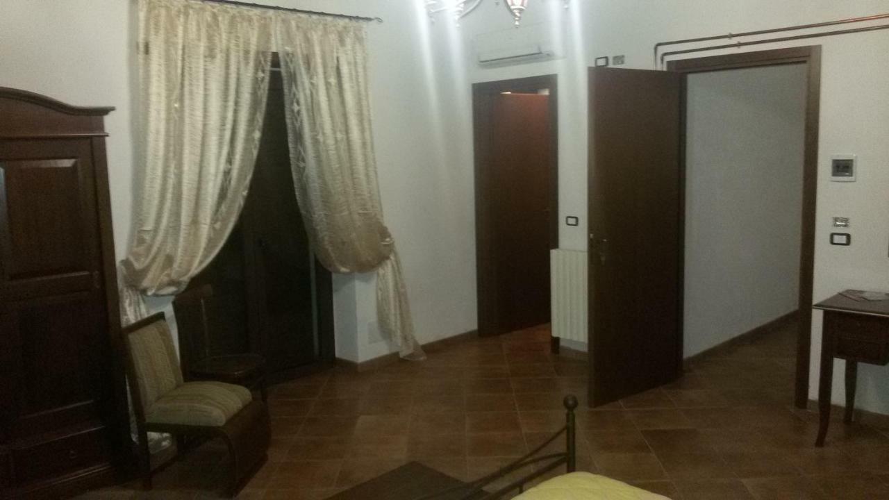 Agriturismo La Stragola Никозия Екстериор снимка